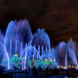 Promenade nocturne à Marina Bay avec les spectacles Spectra et Rhapsody