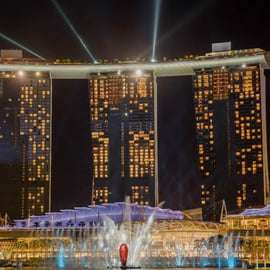 Singapour : visite de nuit avec croisière fluviale, SkyPark et Spectra