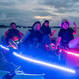 Singapour : excursion nocturne en kayak à LED et moules