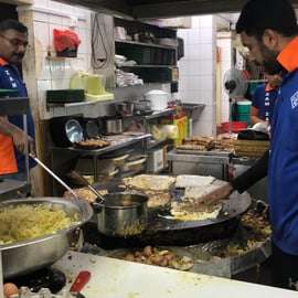 Les saveurs secrètes de Singapour : une visite culinaire inédite