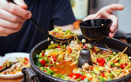 Singapour : visite gastronomique privée – 10 dégustations avec des locaux