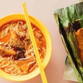 Singapour : visite gastronomique privée – 10 dégustations avec des locaux