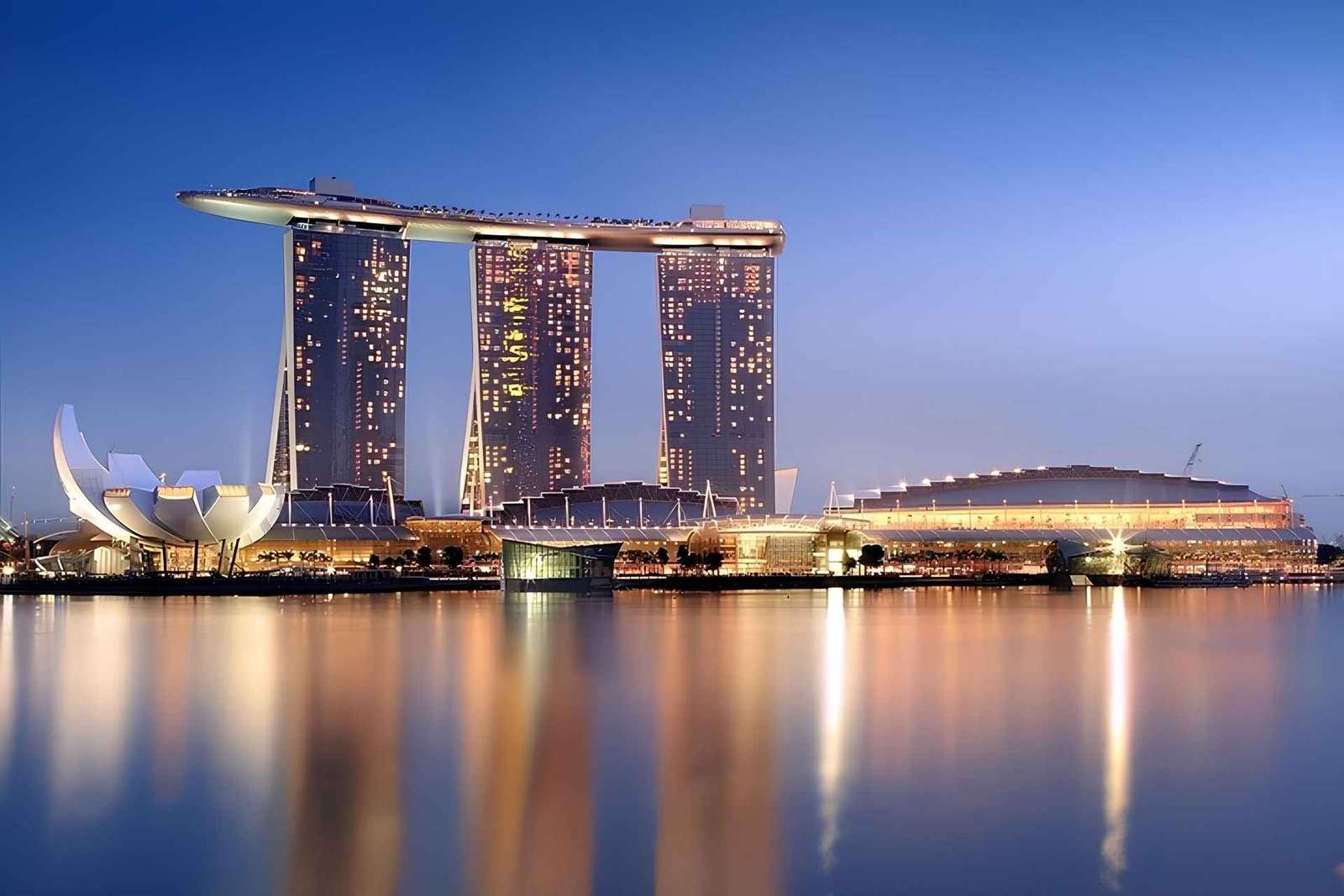 Singapour : visite citadine guidée nocturne avec croisière fluviale