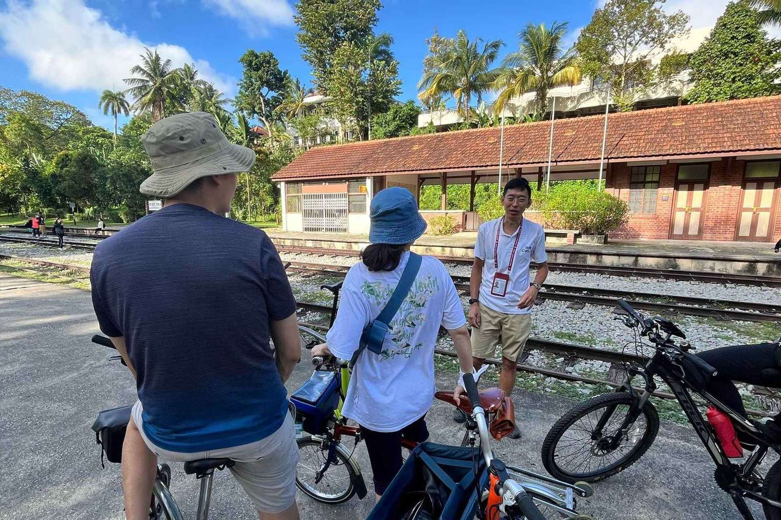 Visite à vélo de Singapour en Brompton depuis le Rail Corridor, avec repas inclus !
