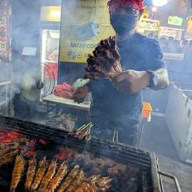 Singapour : visite street food chez les hawkers avec un ancien chef (plus de 12 dégustations)